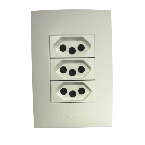 Conjunto Pial Vela Tomada Tripla 2P+T 20A Completa Legrand