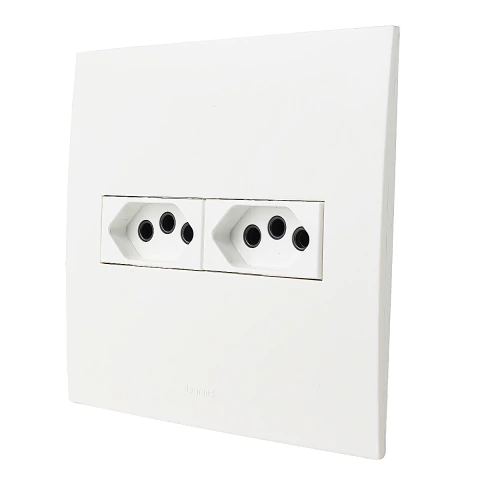 Conjunto Pial Vela 4x4 com 2 Tomadas 20A Legrand