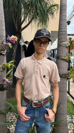 CAMISA GOLA POLO TXC MASCULINA REGULAR - LOGO SILICONE KHAKI