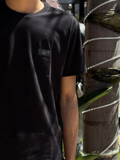 CAMISETA MASCULINA TXC REGULAR FIO 30 PLAQUINHA TXC 3D PRETA - loja online