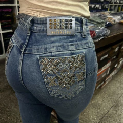 CALÇA FEMININA BOOTCUT BUPHALLOS LEVANTA BUMBUM AZUL STRASS - comprar online