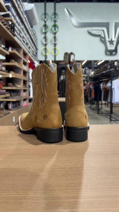 BOTA TEXANA PALMA FEMININA MUSTANG SELA SALTO BAIXO - SELARIA GUIMARÃES