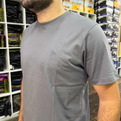 CAMISA THANKFIELD MASCULINA BÁSICA CHUMBO LOGO FRONTAL - comprar online