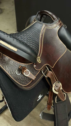 SELA PISTA MARCHADOR COQUELUCHE AUSTRALIANA COURO PREMIUM PRETO na internet