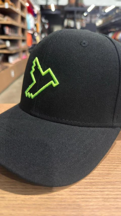 BONÉ THANKFIELD PRETO E VERDE COM LOGO FRONTAL - comprar online