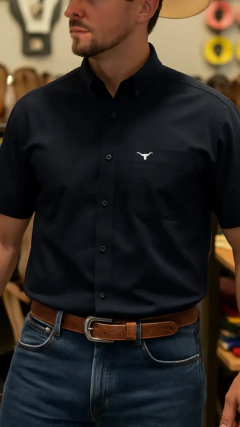 CAMISA MASCULINA MANGA CURTA SLIM FIT C/BOLSO AZUL LISA na internet