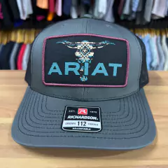 BONÉ ARIAT RICHARDSON IMPORTADO ORIGINAL CHUMBO LOGO FRONTAL na internet