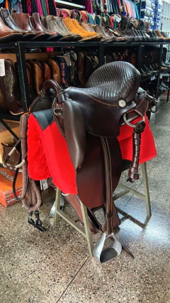 SELA MANGALARGA COQUELUXE PROFISSIONAL PISTA - comprar online