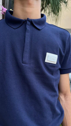 CAMISA GOLA POLO TXC MASCULINA REGULAR - COURO METAL - AZUL - SELARIA GUIMARÃES