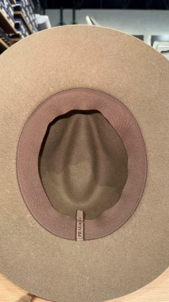 CHAPÉU PRALANA WEEKENDER ll MANGALARGA ABA 7 TAUPE COM CAIXA - comprar online