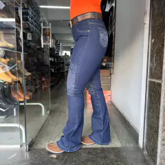 CALÇA FEMININA FLARE RODEIO COUNTRY PEDRARIA EM STRASS - SELARIA GUIMARÃES