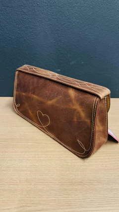 BOLSA FEMININA GOYAZES COURO LEGÍTIMO DALLAS TERRA na internet