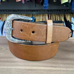 CINTO UNISSEX DE COURO LEGITIMO HAVANA LISO na internet