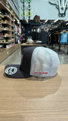 BONÉ WRANGLER MARROM TELA BRANCA BORDADO LONG LIVE COWBOYS na internet