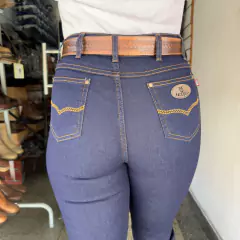 CALÇA RACE BULL FEMININA FLARE AMACIADA BORDADO EM STRASS