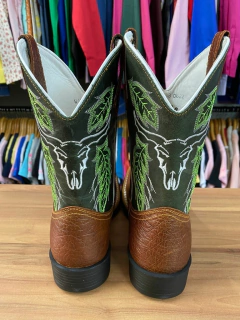 BOTA TEXANA MASCULINA VERDE CAVEIRA DE BOI COURO LEGITIMO - SELARIA GUIMARÃES