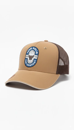 BONÉ FARM BULLS CAMURÇA CARAMELO TELA MARROM PATCH OVAL