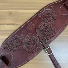 BARRIGUEIRA DE COURO TRASEIRA LARGA BORDADA BOOTS HORSE na internet