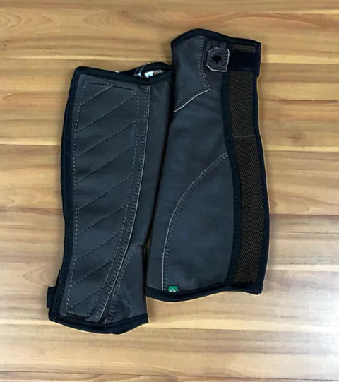 PERNEIRA UNISSEX MARROM COURO LEGITIMO LUXO ZÍPER E ELÁSTICO