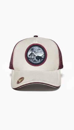BONÉ FARM BULLS BEGE TELA VINHO PATCH CIRCULAR CABANA BÚFALO - comprar online