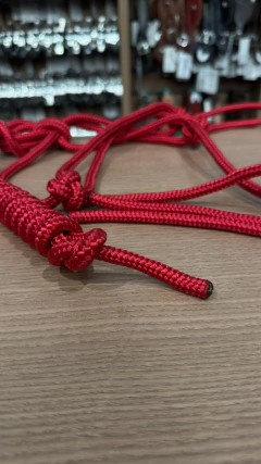 CABRESTO DE CAVALO 7 NÓS DE CORDA VERMELHO SELARIA GUIMARÃES - comprar online