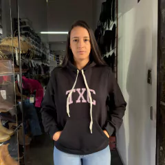 MOLETOM FEMININO TXC PRETO ESTAMPADO COM BOLSO E CAPUZ - comprar online