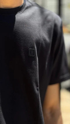 CAMISA ELASTANO TXC MASCULINA PRETA LOGO SILICONE - loja online