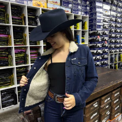 JAQUETA WRANGLER FEMININA JEANS AZUL RETRÔ COM PÊLO - comprar online