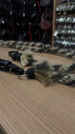 RÉDEA DE CRINA CABELOS DE CAVALO TRANÇADA SELARIA GUIMARÃES - SELARIA GUIMARÃES