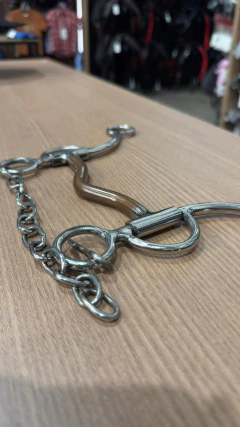 Freio Quatro Rédeas Inox Com Bocal De Ferro Baixo na internet