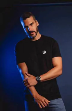 CAMISA MASCULINA TXC PRETA REGULAR FIT CLASSIC LOGO PEITO - SELARIA GUIMARÃES