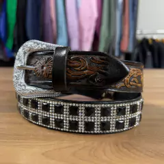 CINTO INFANTIL PEDRARIA PRETO LUXO COURO REBAIXADO DE FLOR na internet