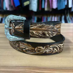 CINTO INFANTIL UNISSEX COURO REBAIXADO DETALHE EM PENAS CAFÉ na internet