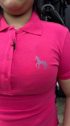 CAMISA GOLA POLO TASSA FEMININA ROSA - SELARIA GUIMARÃES