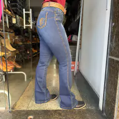 CALÇA FEMININA FLARE GALOPE MODELO DESTROYED EMPINA BUMBUM - loja online