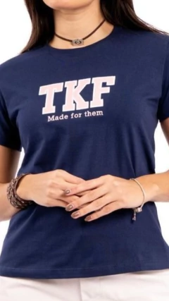 T-SHIRT BABY LOOK THANKFIELD FEMININA BORDADA AZUL MARINHO na internet