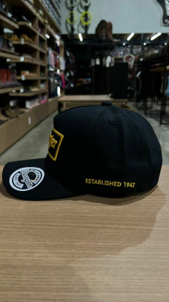 Imagem do BONÉ WRANGLER PRETO LOGO BORDADA AMARELO ESTABLISHED 1947