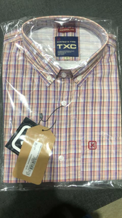 CAMISA MASCULINA TXC REGULAR MANGA CURTA XADREZ ROSA / ROXO na internet