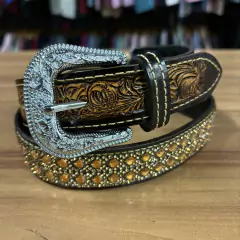 CINTO INFANTIL STRASS DOURADO COURO REBAIXADO FLORES CAFÉ - SELARIA GUIMARÃES