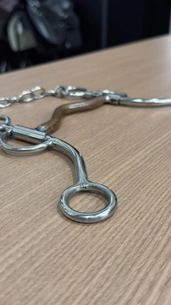 Freio Quatro Rédeas Inox Com Bocal De Ferro Baixo - SELARIA GUIMARÃES