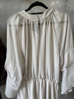 Vestido curto chiffon | manga 3/4 babados