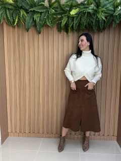 Imagem do Saia midi suede | bolsos frontais + fenda