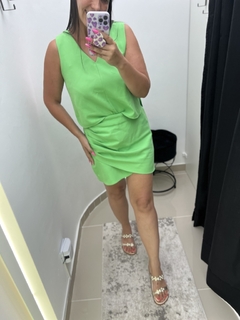 EXCLUSIVO PIX • Conjunto alfaiataria saia curta + blusa regata na internet