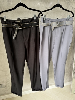 SALDO • Calça alfaiataria reta | cinto couro eco tachinhas - comprar online