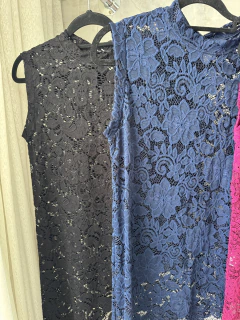 Blusa alongada em renda | assimétrica + manga babados na internet