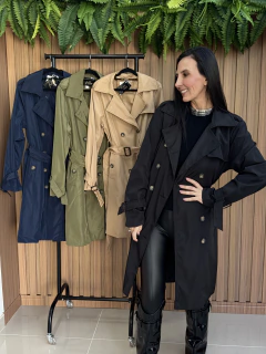 Trench-coat alongado | tecido acetinado