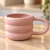 Caneca Bubble Ondulada em Cerâmica Rosa 500ml - comprar online