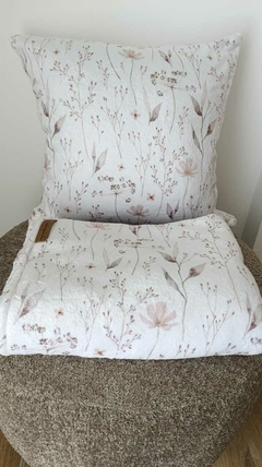 FUNDA DE LAMOHADÓN POLAR SOFT FLORES SUTIL