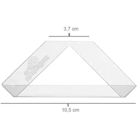 Fio de Cabelo para Encadernação.  Em acrílico translúcido e resistente, que permite enxergar exatamente o canto que será cortado.  Contém: 01 unidade.  Tamanho aproximado: 10,5 x 4,5 cm.  Marca: Art & Montagem.