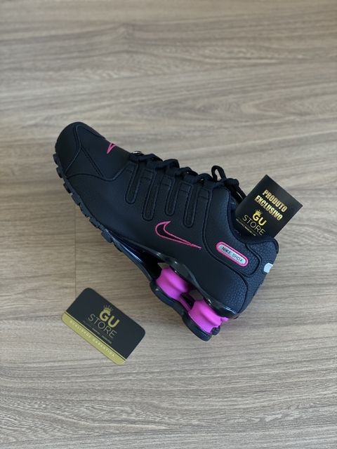 Nike Shox NZ • Preto/Rosa